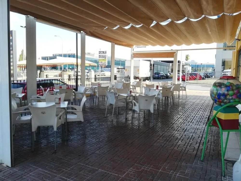 24H Hostal Antequera