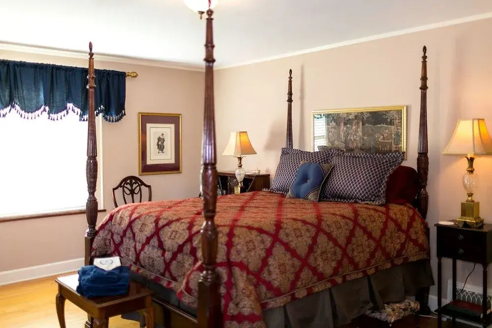 1810 Emerson House Bed & Breakfast - Adults Only
