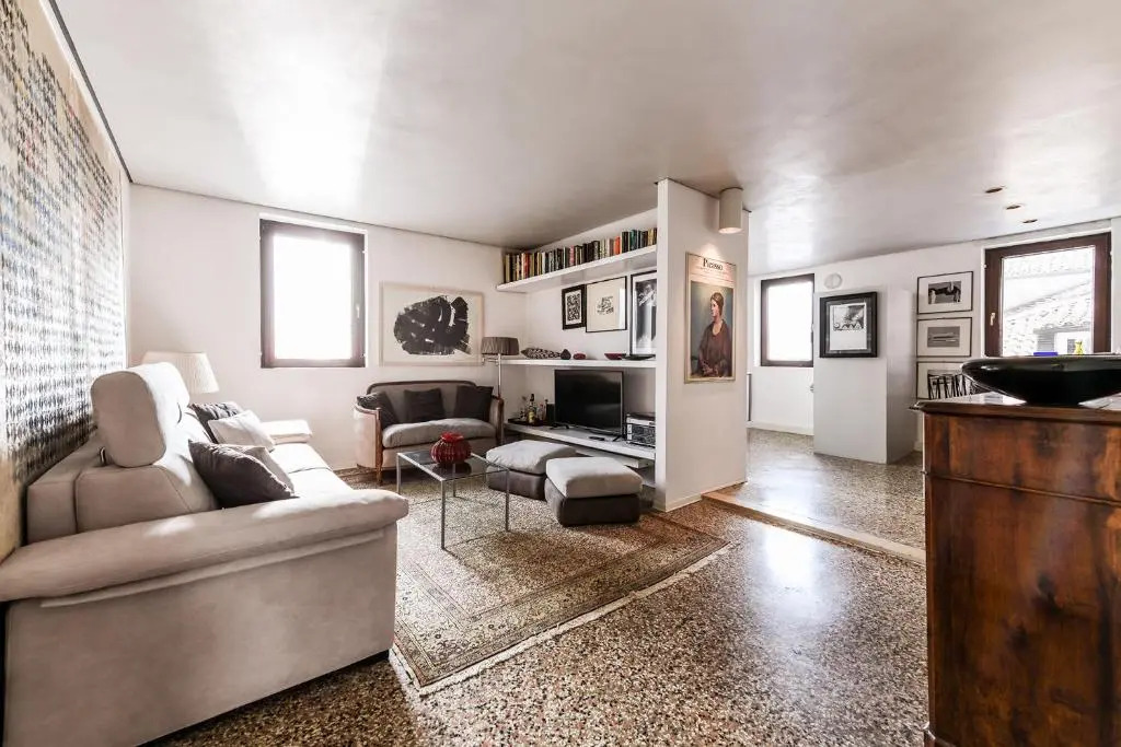 Venice Glass Apartment