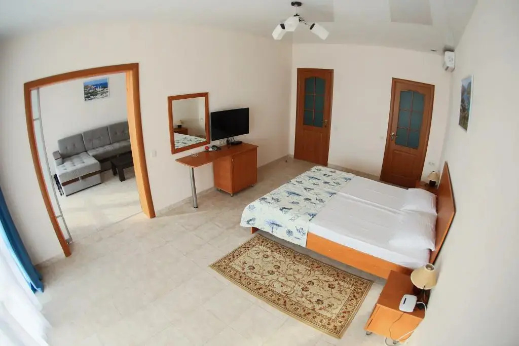 Aniri Inn