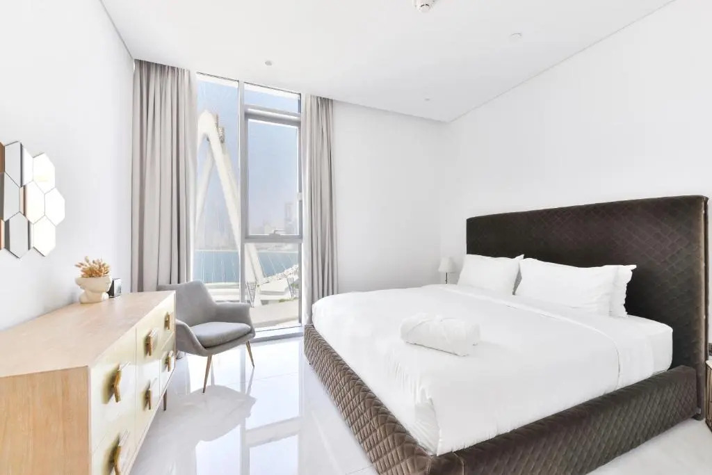 Spectacular 3 BR condo with maids room facing the Dubai Eye