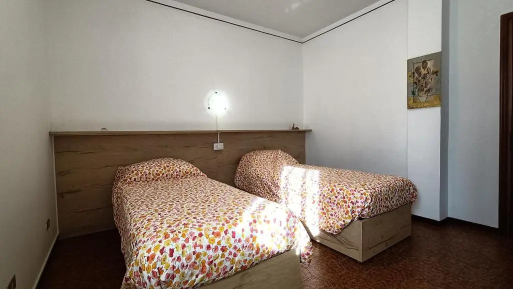 Apartment with garden, lake view and parking - Larihome A15