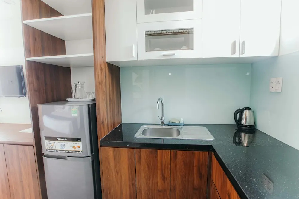 Royal Lion Hotel and Apartment