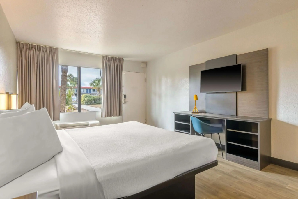 Motel 6-Spring Hill, FL - Weeki Wachee