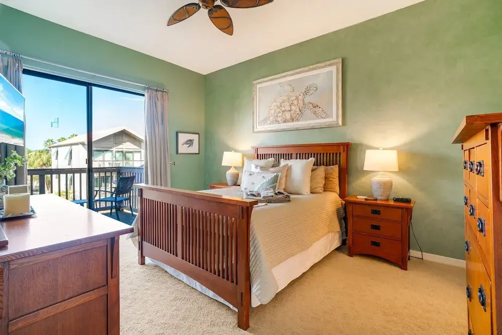 Upgraded Lake House Condo 1min To Siesta Key Beach