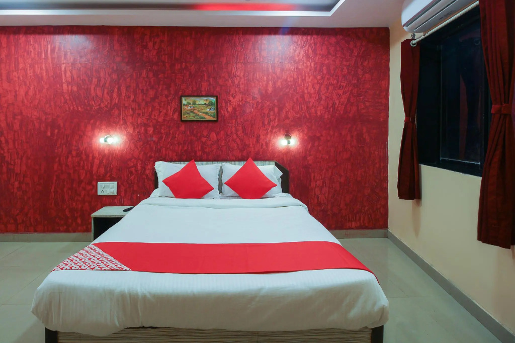 OYO 60657 Hotel Nobel Executive