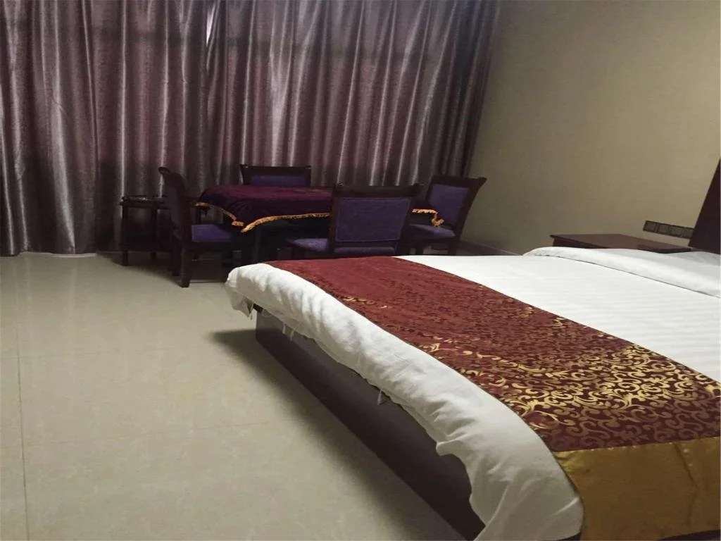 Tongyue Business Hotel
