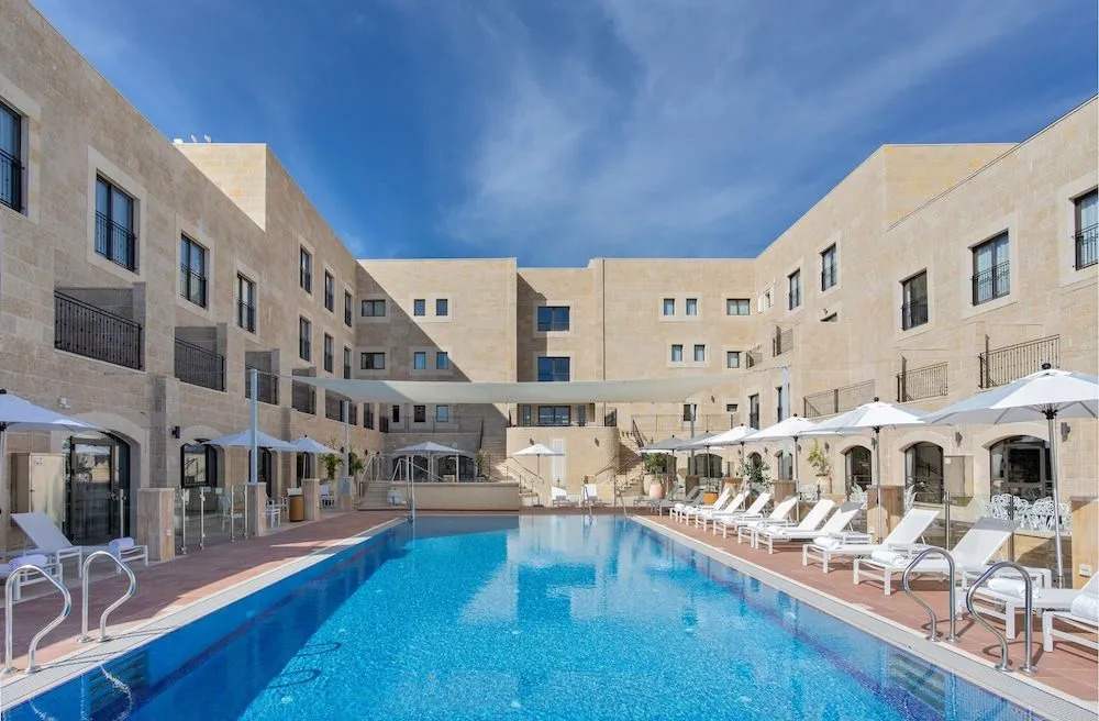 Edmond Luxury Hotel & Spa