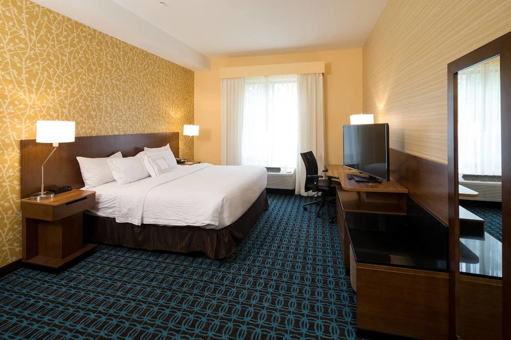 Fairfield Inn & Suites Detroit Macomb