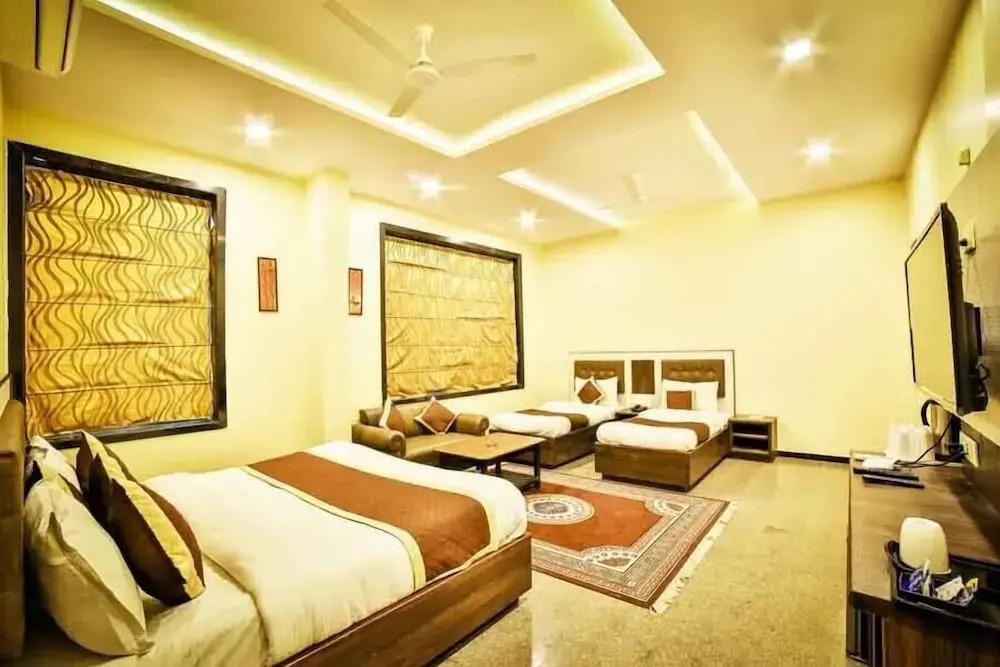 Royal View Hotel