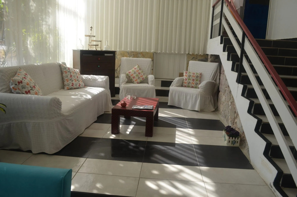 Tunc Hotel