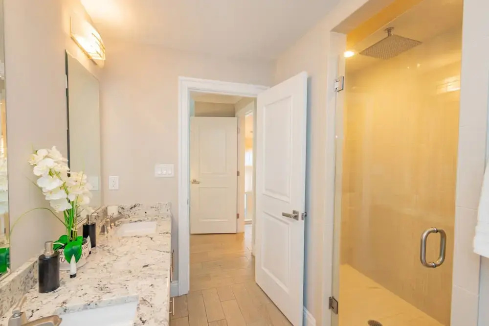 Spacious 6BR Beach Home With Elevator Heated Pool - Ideal for Family Vacations