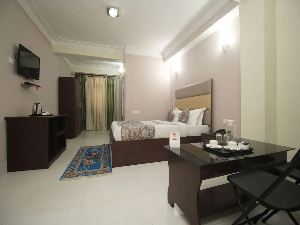 OYO 10003 Hotel The Orange Inn