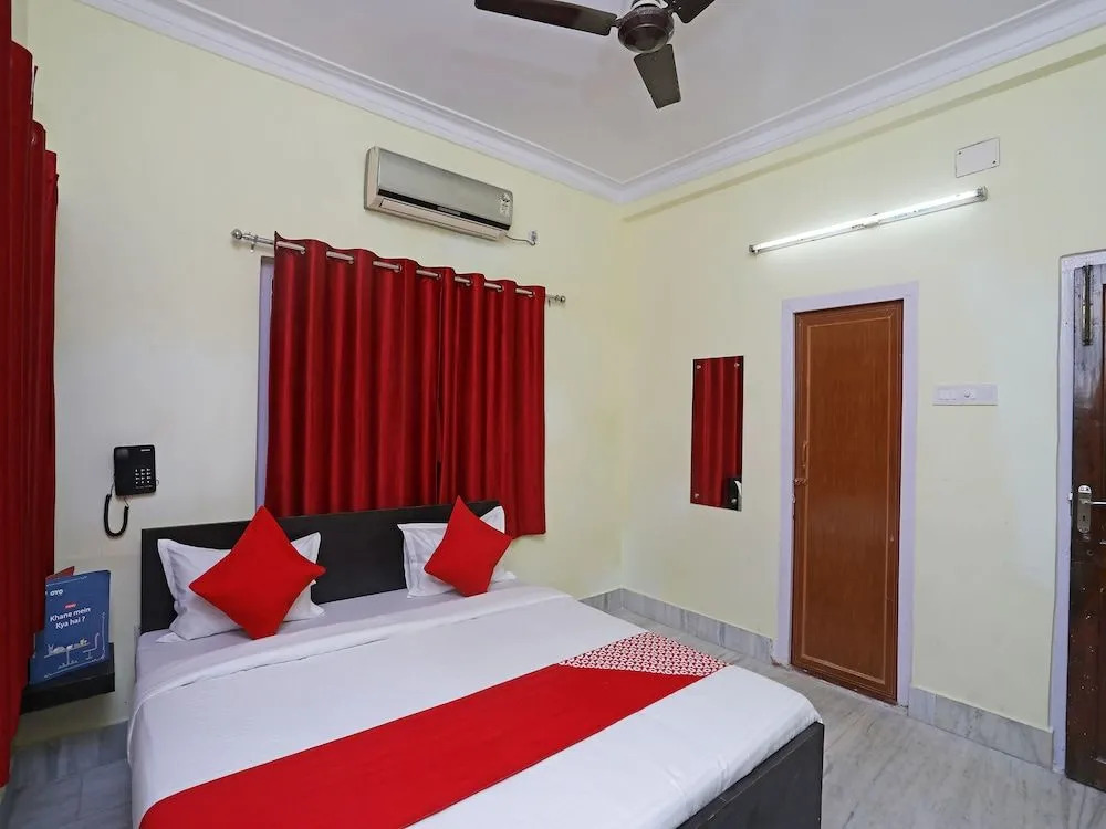 OYO 24928 P I Guest House