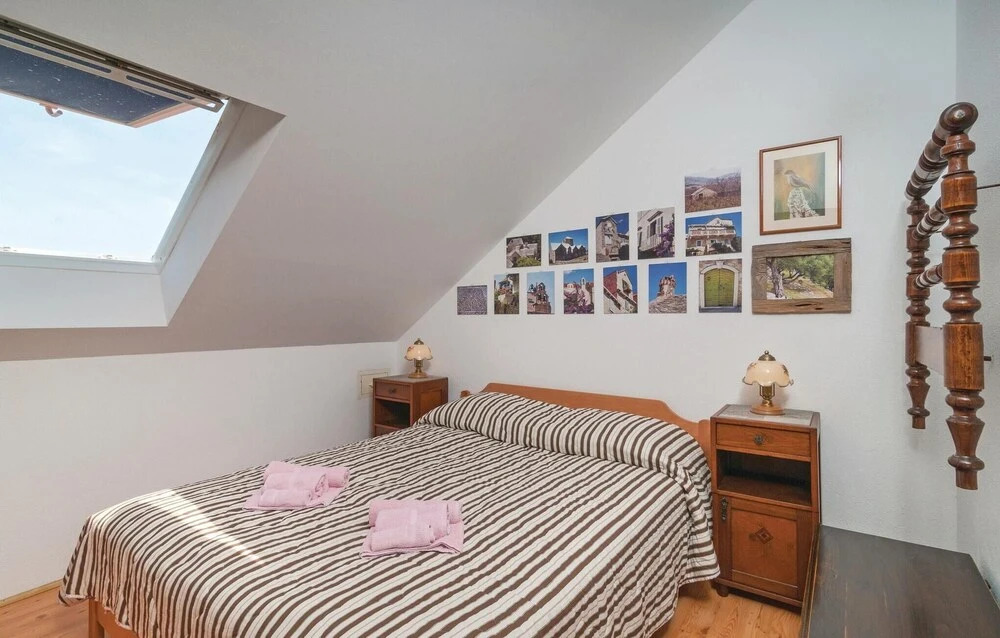 Nice Apartment in Bol With 2 Bedrooms and Wifi