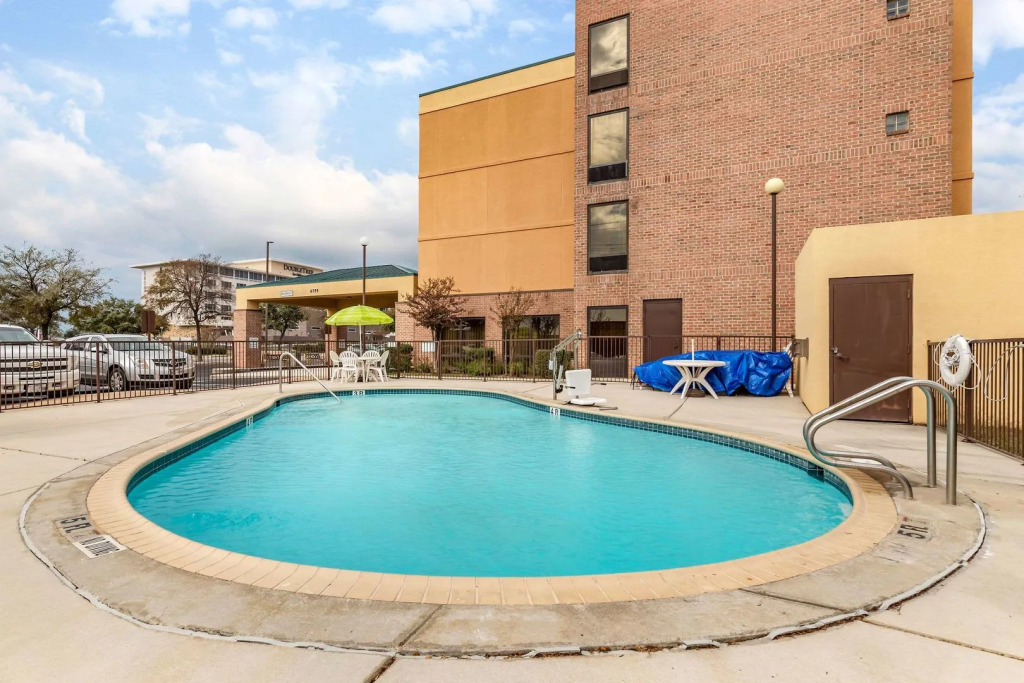 Spark By Hilton San Antonio Northwest Near Six Flags