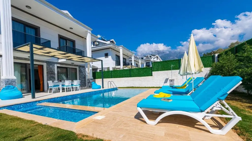 Hisar 1 - 4 Bedroom Holiday Villa in Hisarönü