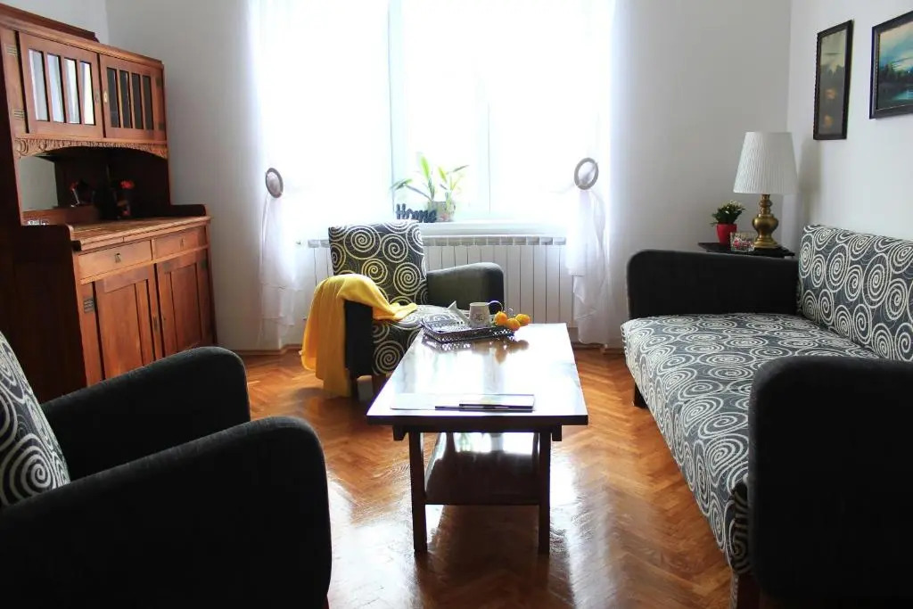 M&M Apartment