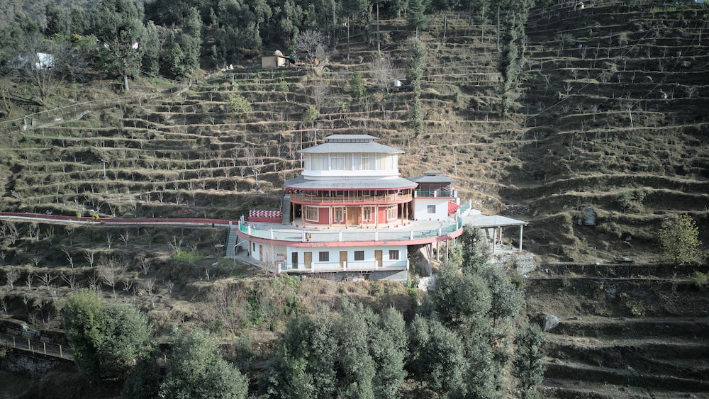 Saalak Suites On HIlltop