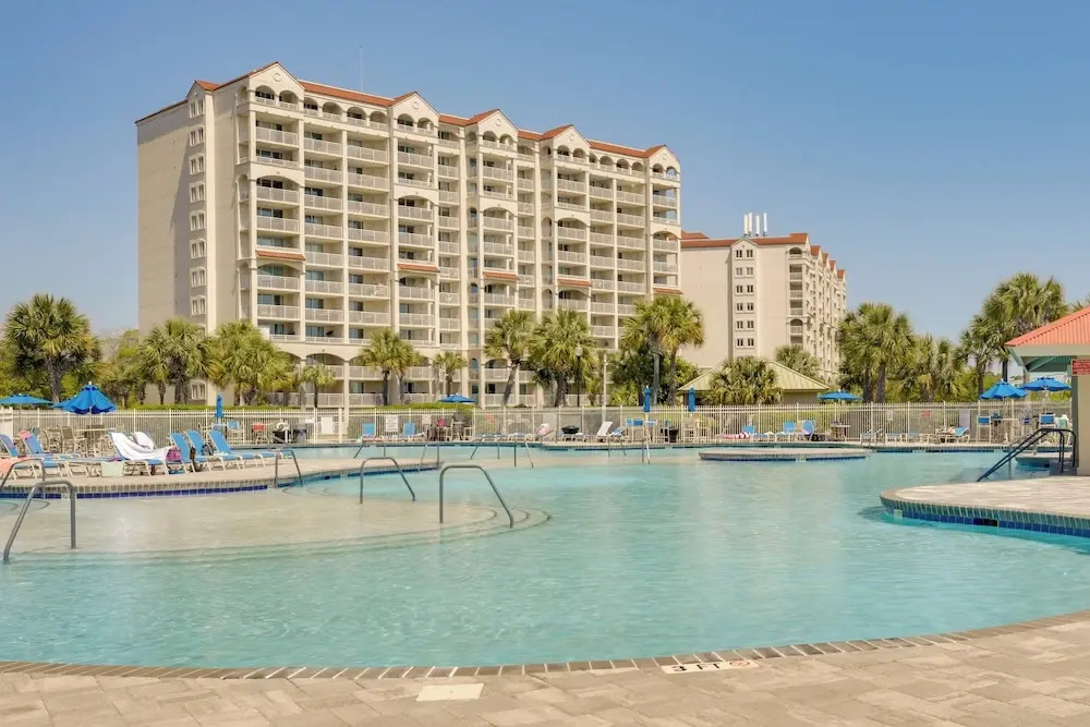 3 Mi to Barefoot Landing: Condo w/ 2 Pools!