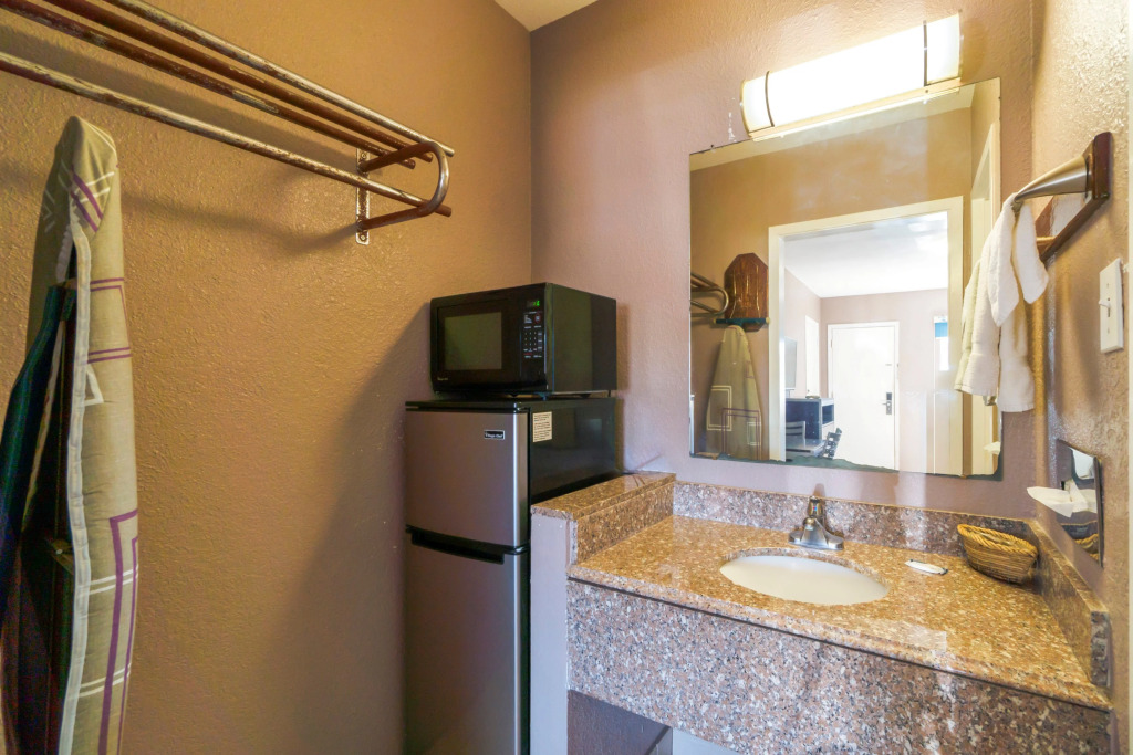 Woodfield Inn & Suites Hotel O, Yoakum TX 111