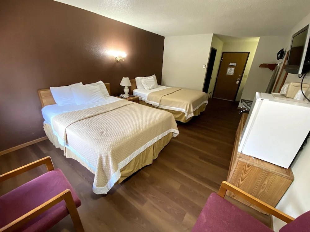 Woodland Inn & Suites