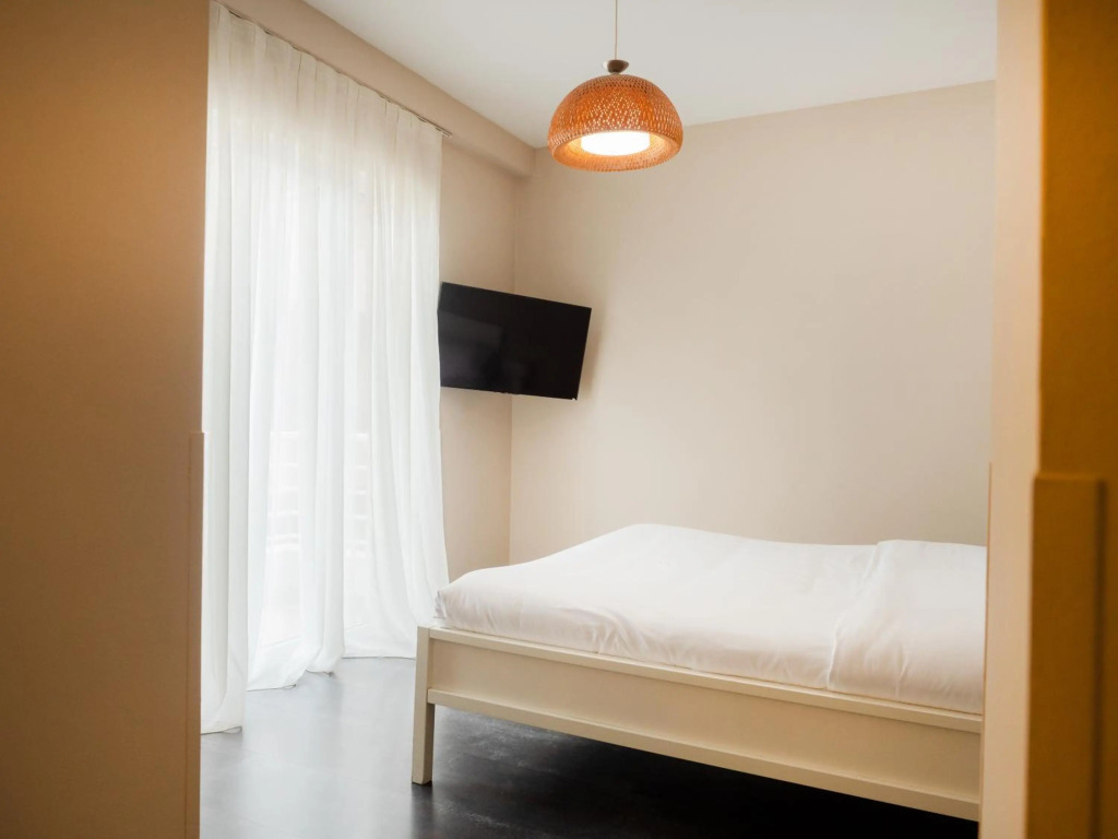 Lake Drive Rooms&Apartments