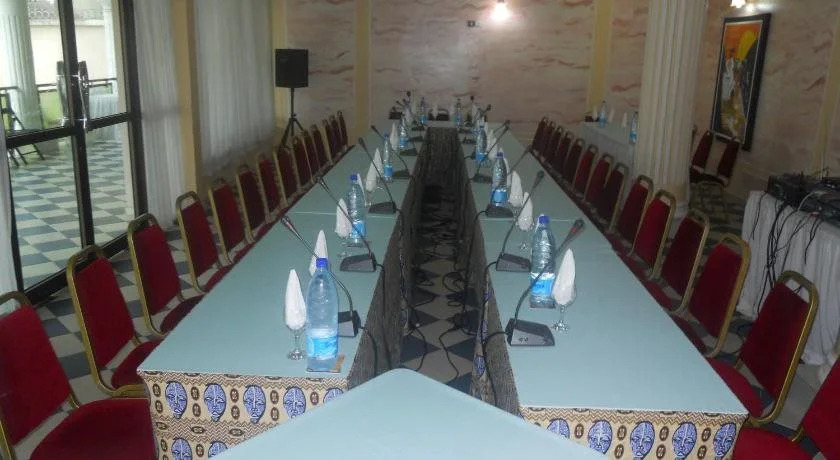 Hotel Makepe Palace