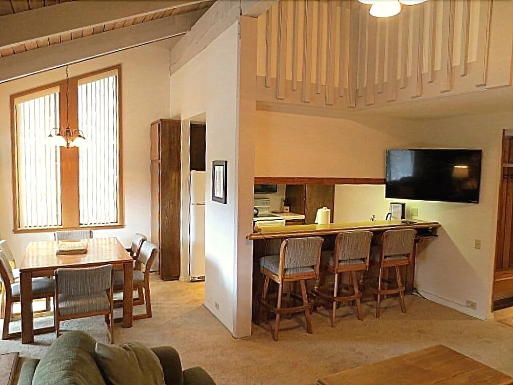 142 Premium Condo