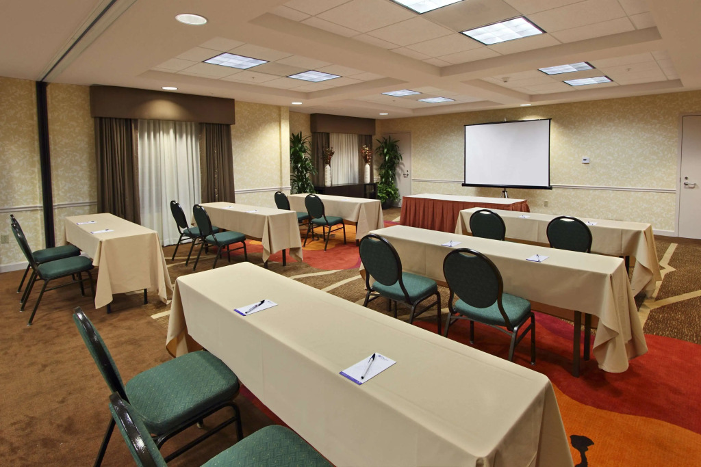 Hilton Garden Inn Calabasas