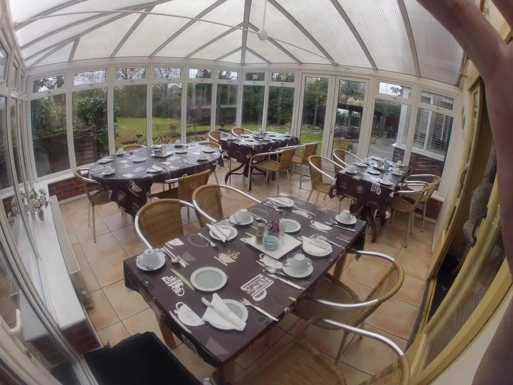 Standbridge Hotel