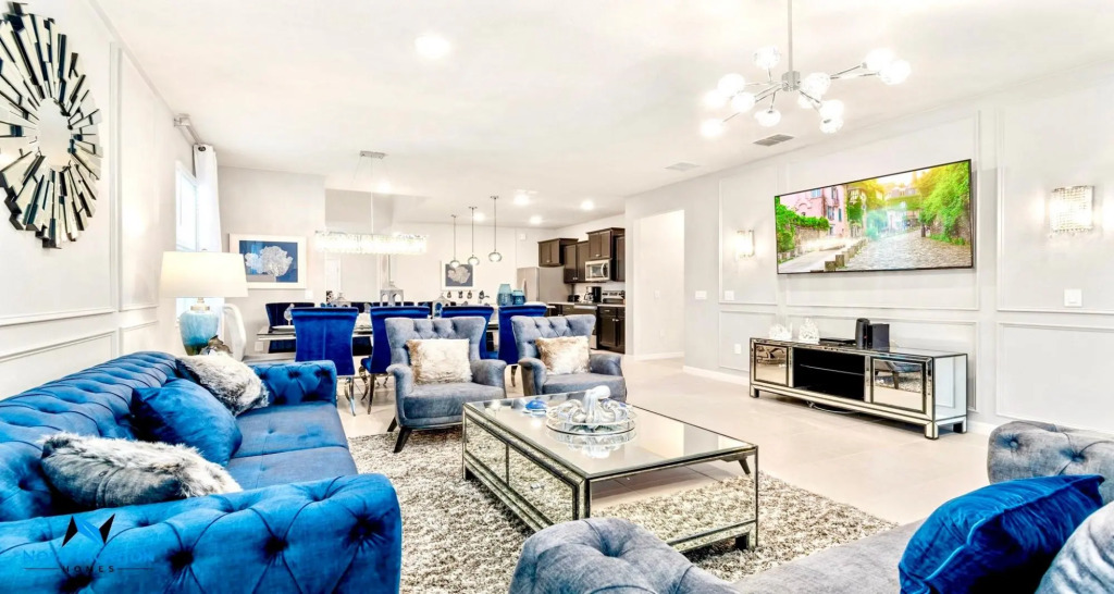 Themed Luxury Windsor Island new 7BR Home w Pool