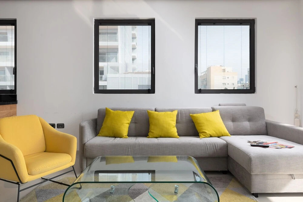 Luxury 2BR Balcony near beach Parking