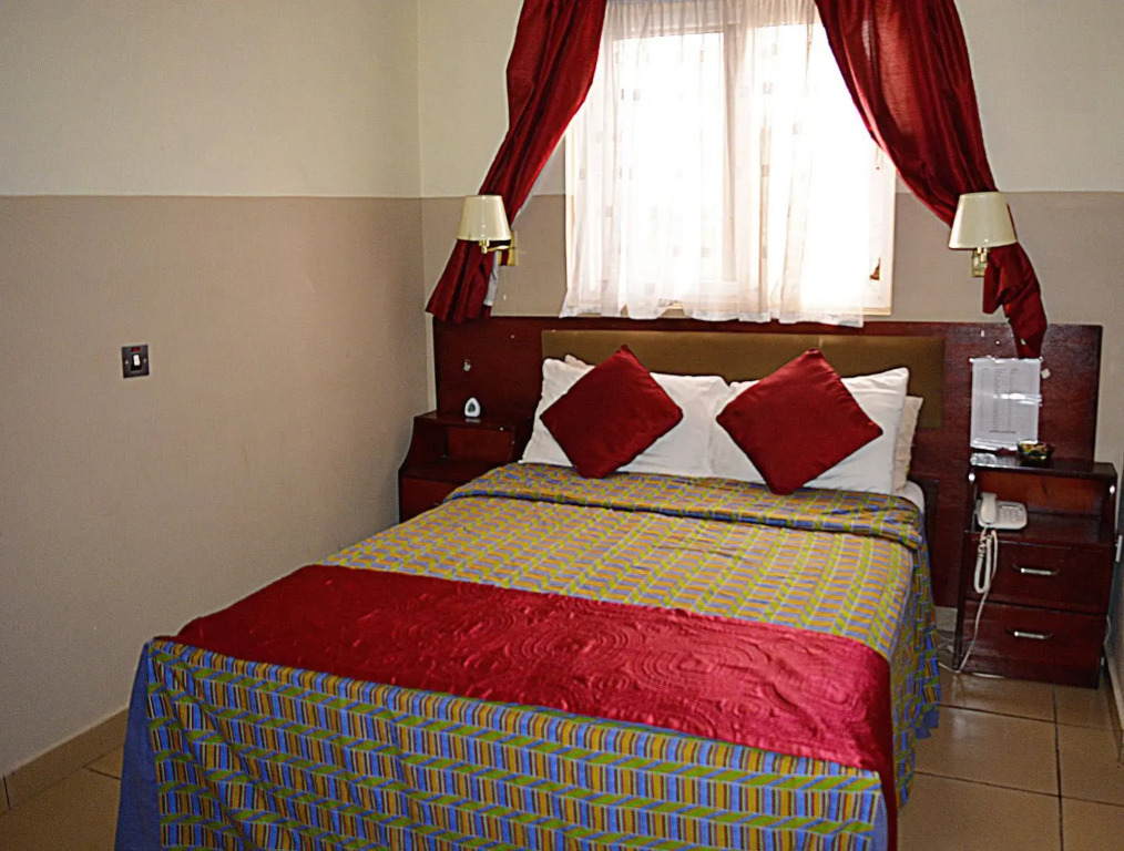 Kunta Kinte Hotel