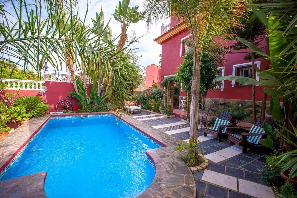 Majestic Villa by the Beach Heated Private Pool & Jacuzzi
