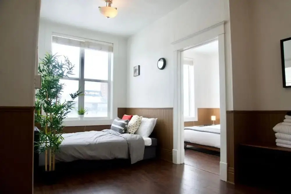 The Best Rental in Moose Jaw Large 2-br Parking Coffee