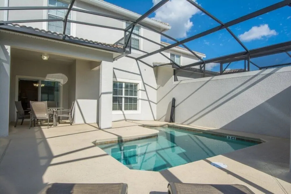 Fully Equiped 4 Bedroom Villa