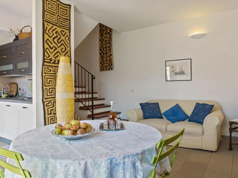 Relaxing Bosa Stay with Veranda
