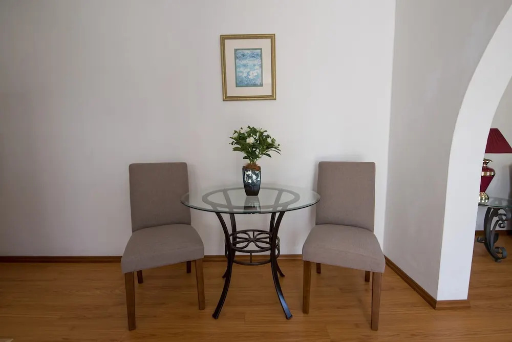 Windsong Guest Apartments