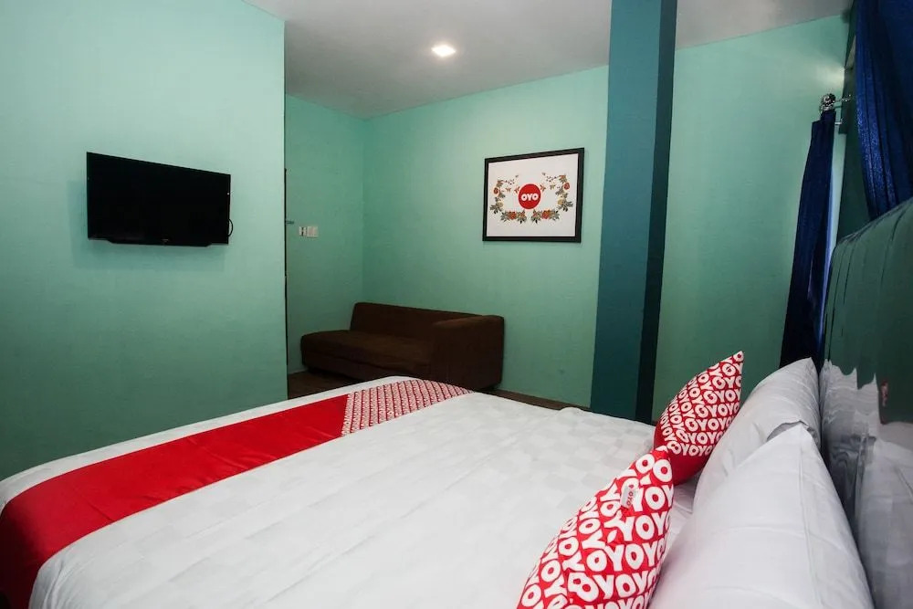 RedDoorz at Sentosa Jaya Helvetia