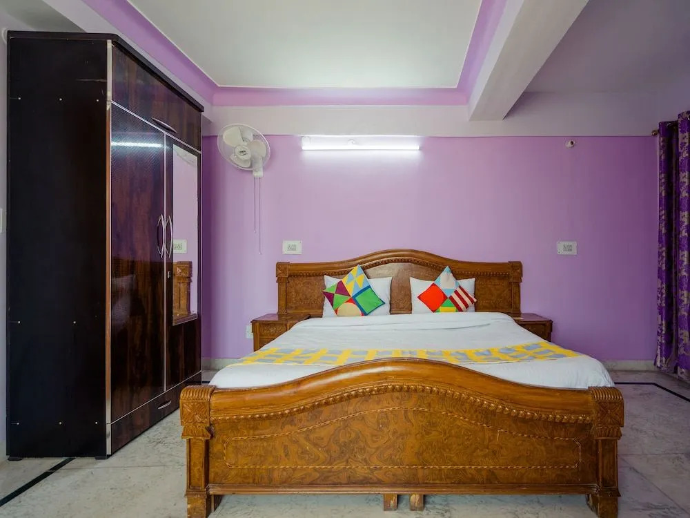 Oyo 13894 Home Skyline Homestay Near Picture Palace