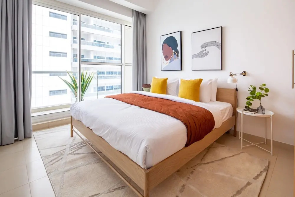 Dazzling & Picturesque 1BR Apartment In Business Bay