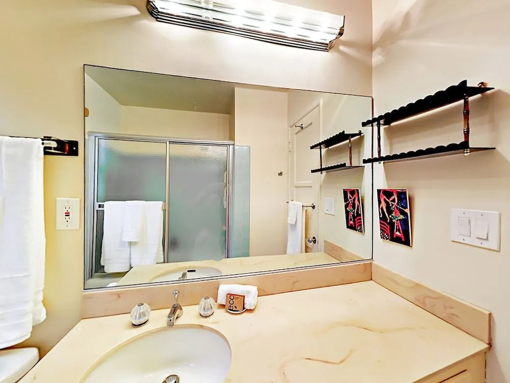 13219 Warren Ave Home 3 Bedrooms 1.5 Bathroom Home