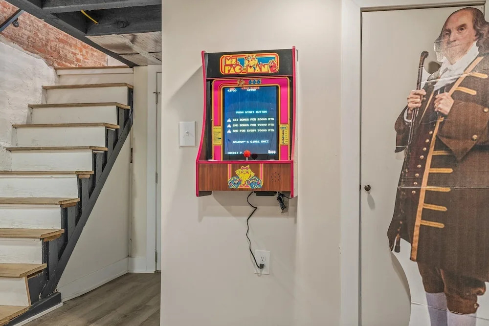 Trendy & Cozy Fishtown Game Room