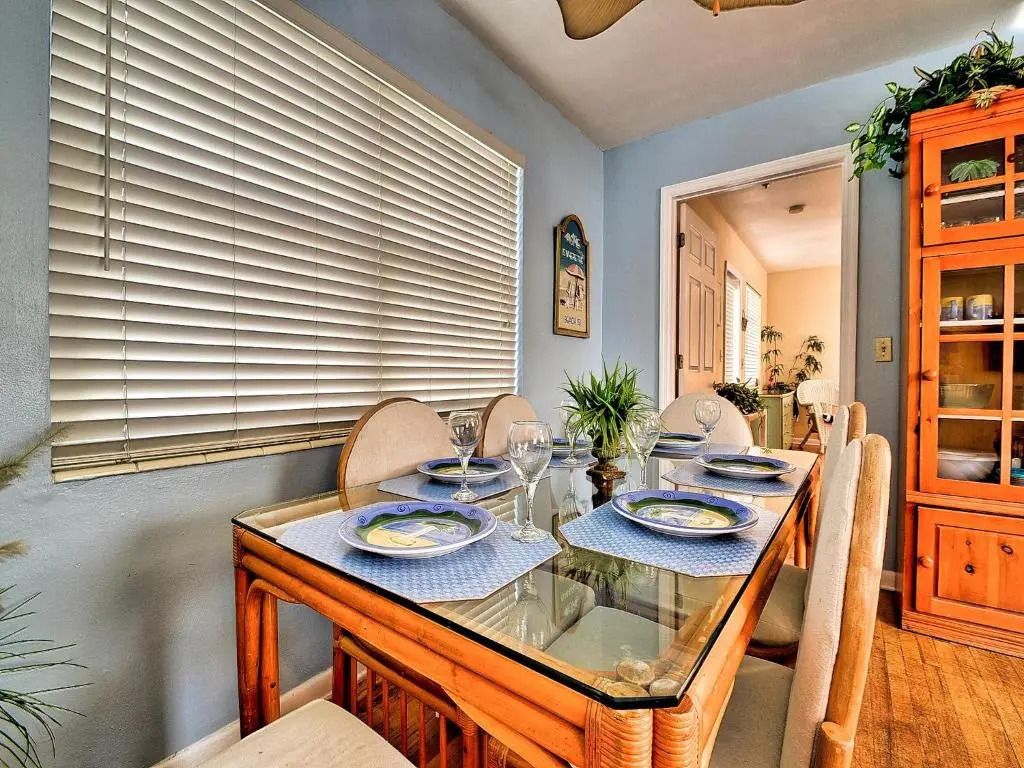 Palm Place 4- Royal Palm 621