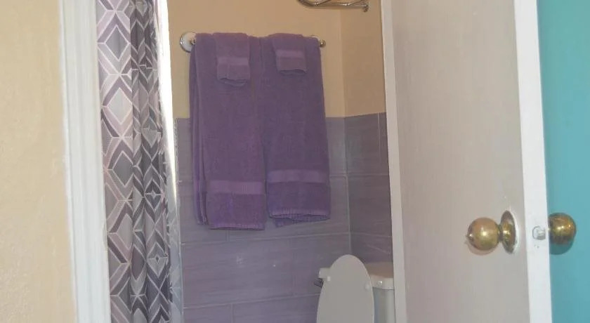 Surfers Manor