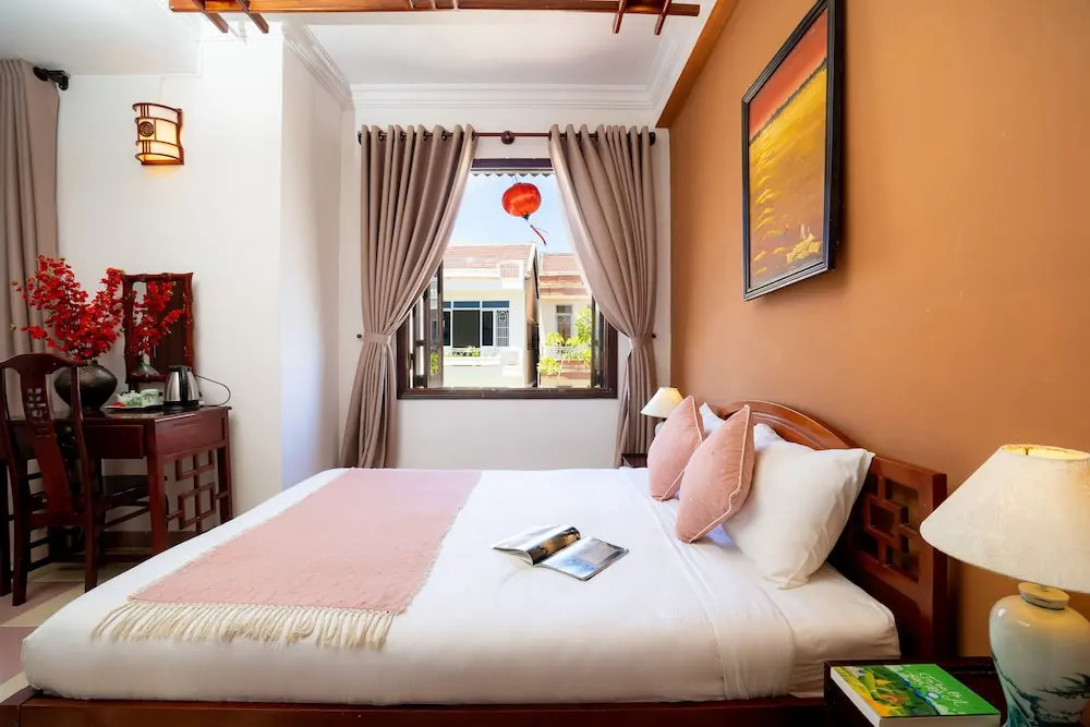 Tribee Ede Central Hostel
