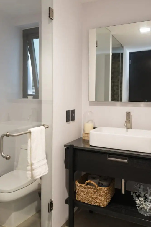Sailview 703 Romantic Zone Rooftop Pool Ocean Views