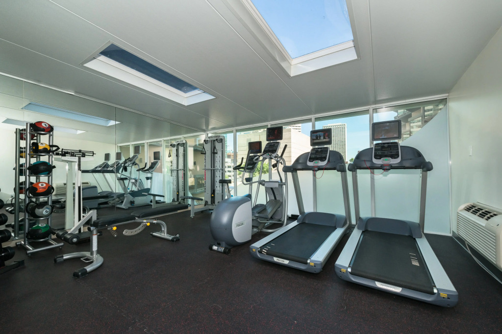 Holiday Inn Express Edmonton Downtown by IHG