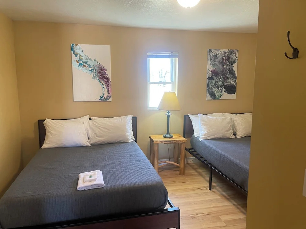 The Kingsley Suites